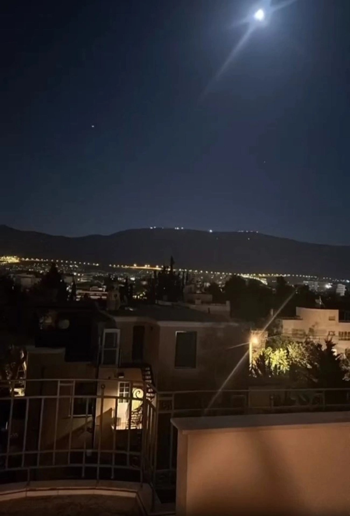 Η θέα από το σπίτι της Φαίης Σκορδά