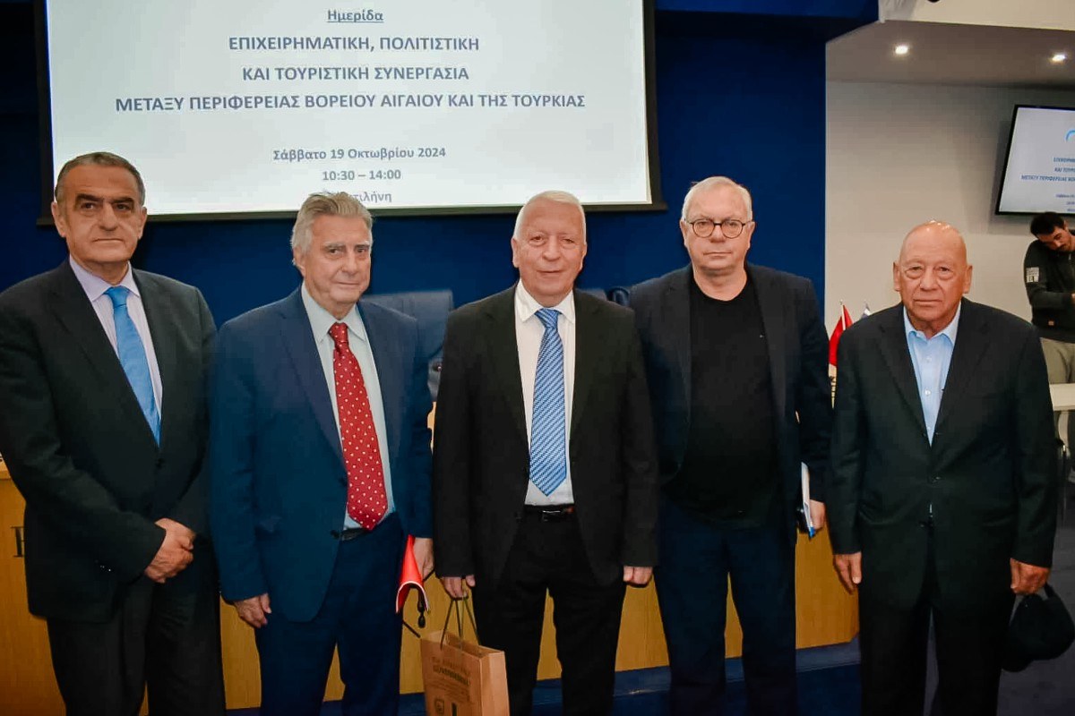 Οι Χαράλαμπος Αθανασίου, Παναγιώτης Κουτσίκος, Κώστας Μουτζούρης, Σταμάτης Μαλέλης, Γιώργος Προκοπίου