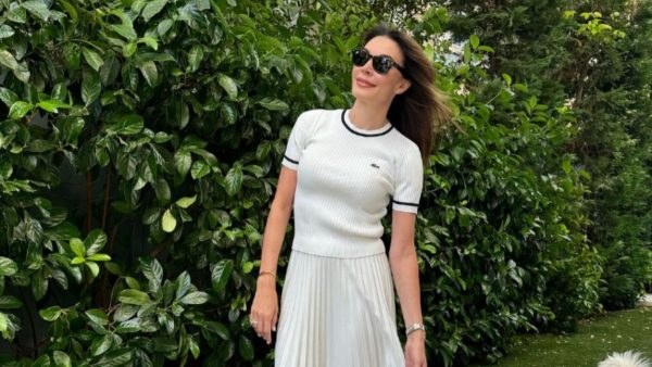 Η Τατιάνα Στεφανίδου ποζάρει στη φύση