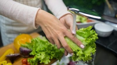 Οπως να πλύνετε σωστά τα φρούτα και λαχανικά