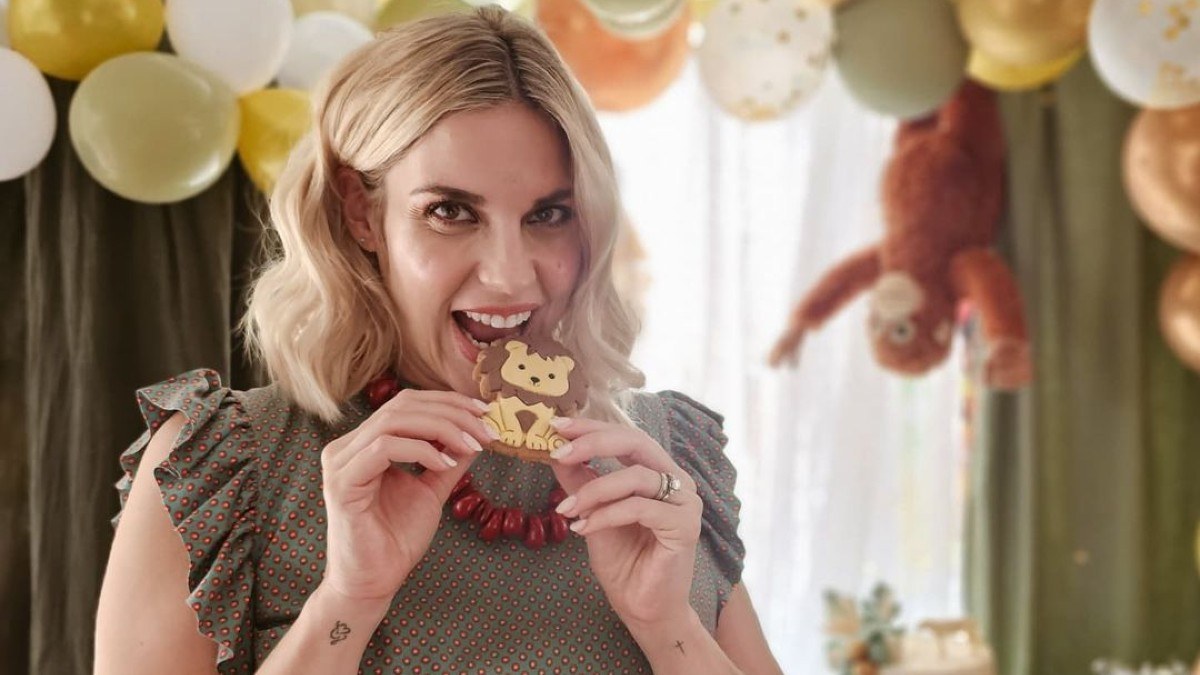 Μαντώ Γαστεράτου: Οργάνωσε το πιο τρελό baby shower για το 3ο της παιδί