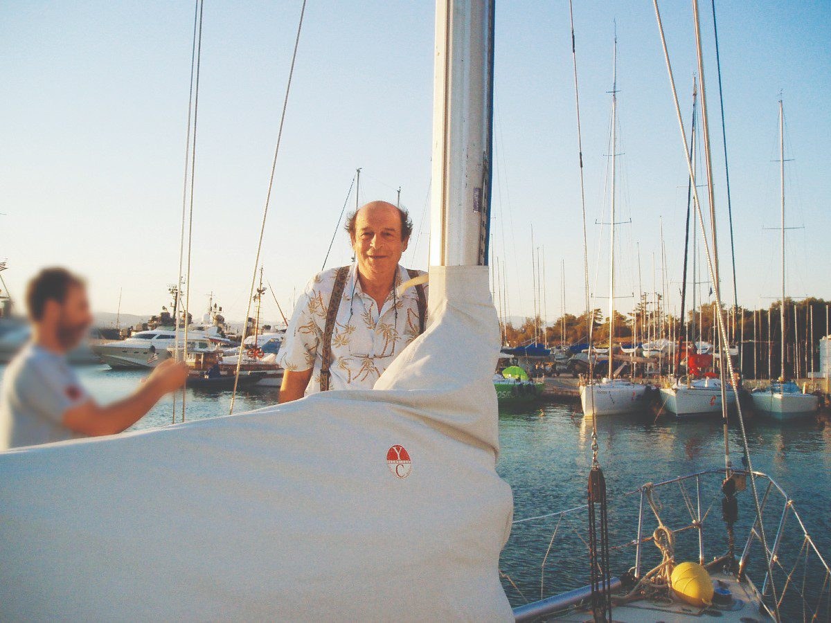 Στα χόμπι του Μανουσάκη και η ιστιοπλοΐα