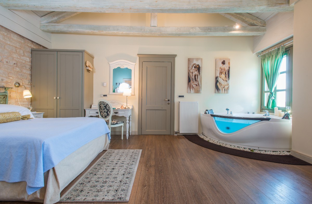 Εντυπωσιακή φιλοξενία στη σουίτα του Pirrion Hotel
