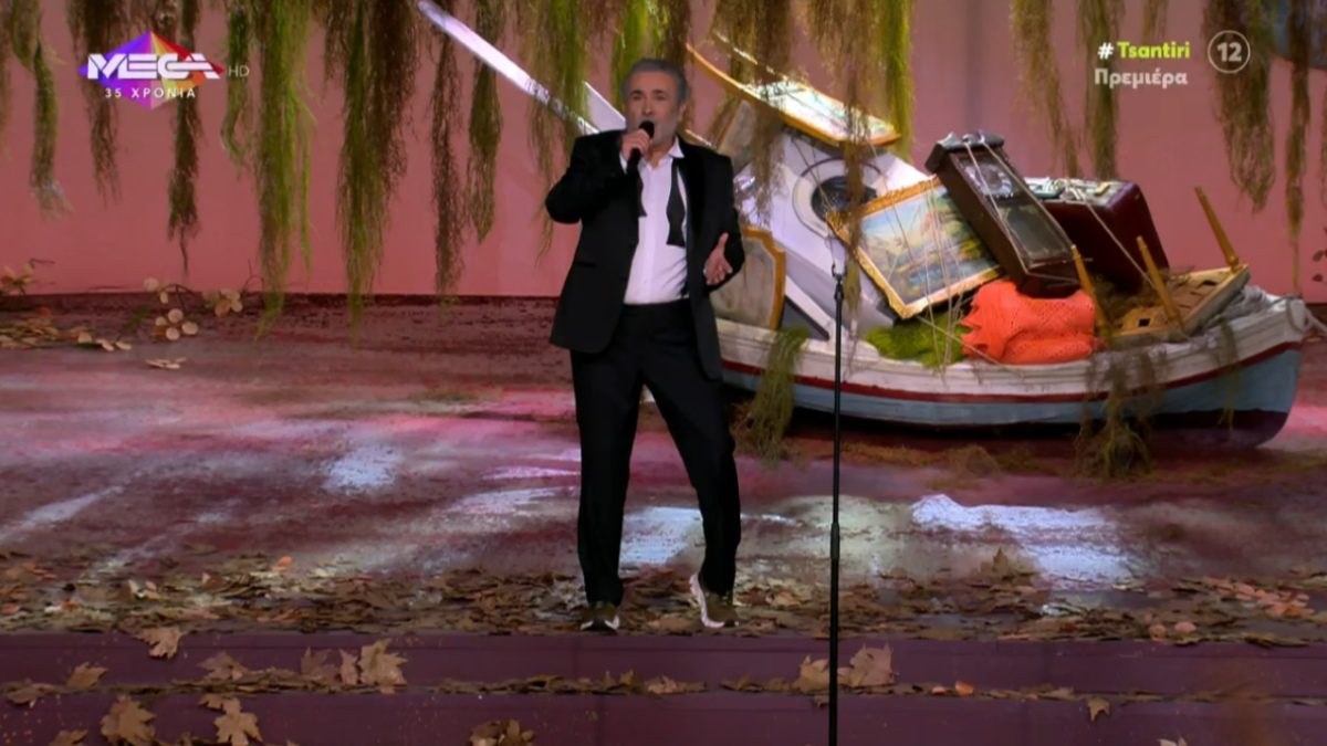 Ο Λάκης Λαζόπουλος στην πρεμιέρα του Αλ Τσαντίρι Νιούζ