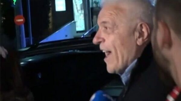 Ο Βασίλης Αργυρός στο μαιευτήριο
