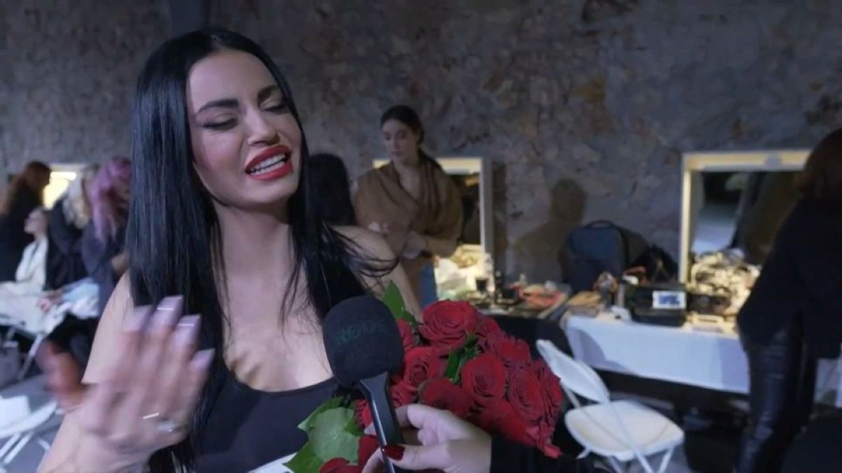 Τα κλάματα της Δήμητρας Αλεξανδράκη στο Athens Fashion Week