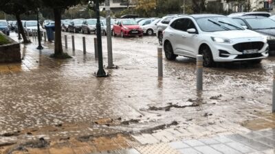 Βροχή στο δρόμο