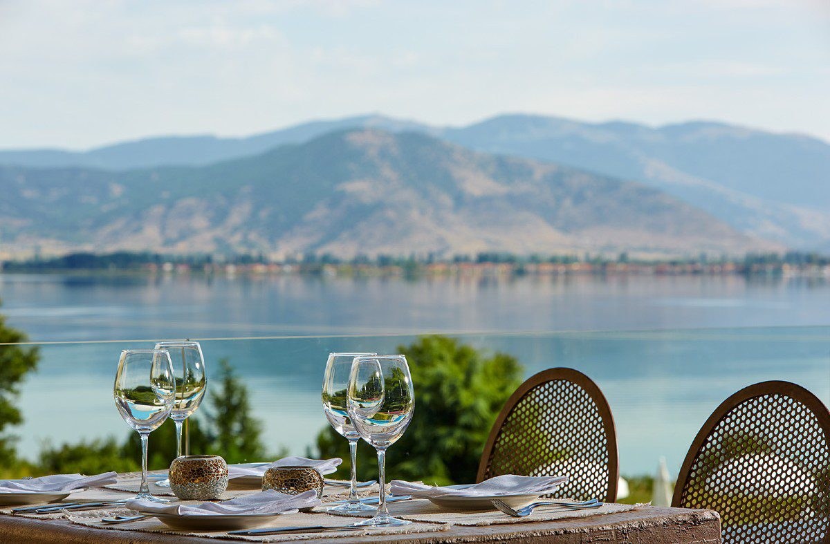 Το εστιατόριο του Limneon Resort