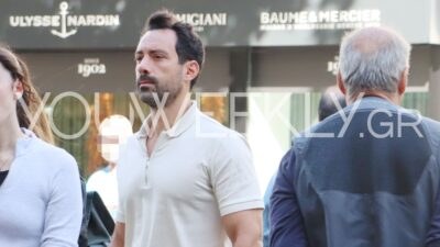 Ο Σάκης Τανιμανίδης στο κέντρο της Αθήνας