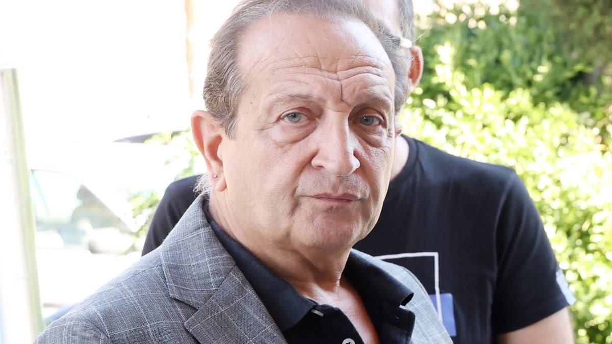 Ο Σπύρος Μπιμπίλας στο Ετήσιο μνημόσυνο της Μαίρης Χρονοπούλου.