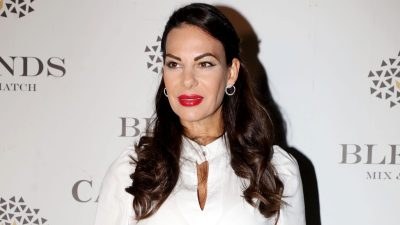 Η Εύη Βατίδου σε βραδινή έξοδο