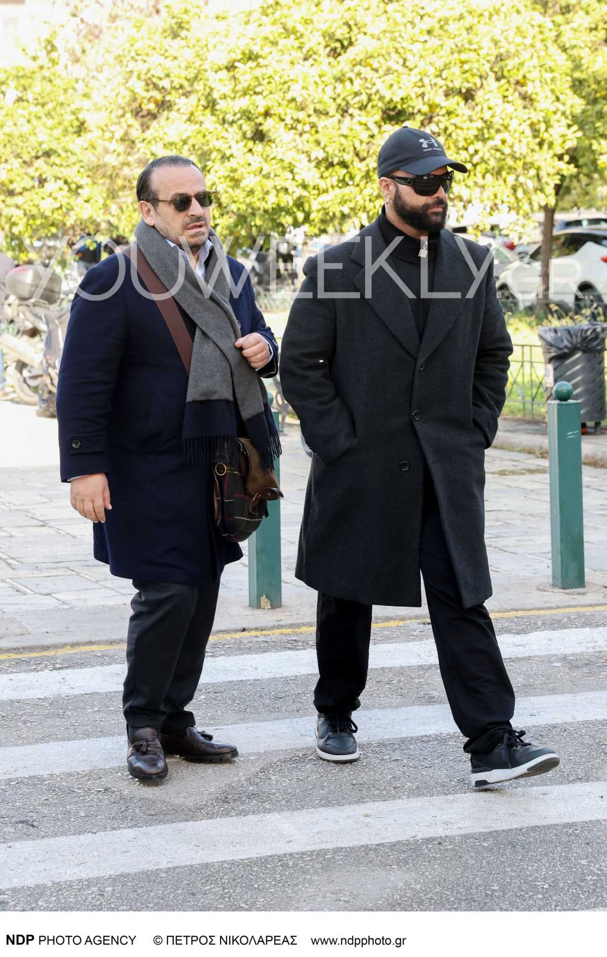 Ο Βασίλης Ζούλιας και ο Περικλής Κονδυλάτος στην κηδεία του Αντώνη Λυμπέρη