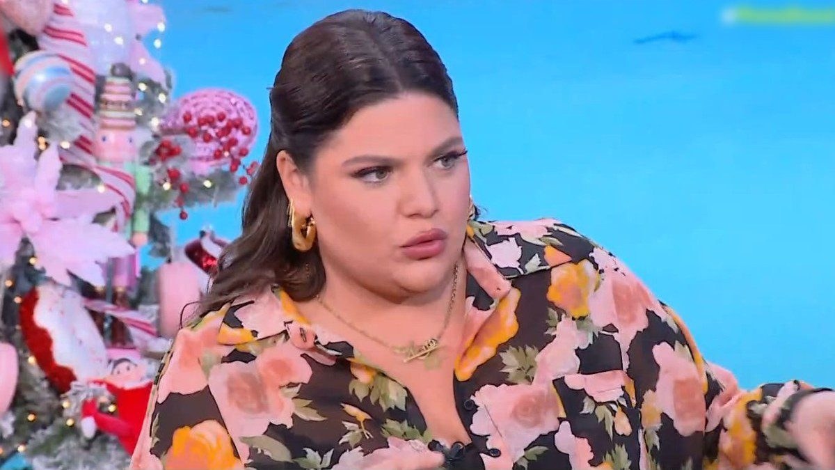 Δανάη Μπάρκα – Τα σχόλια που την πλήγωσαν: «Με έχουν υπερασπιστεί δημόσια και από πίσω έχουν πει τα σύστριγκλα»