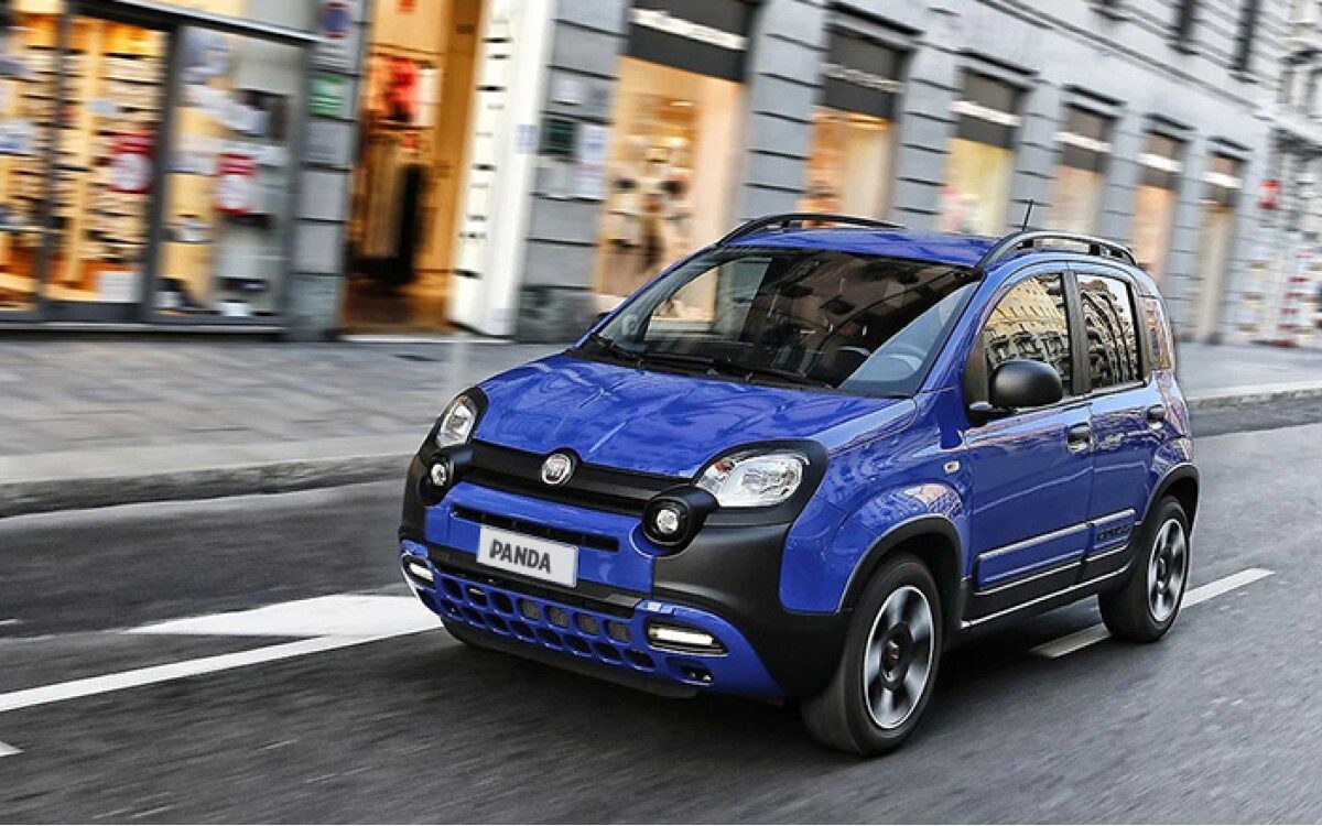 Το υβριδικό Fiat Panda από Let's Drive