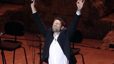 Κωνσταντίνος Αργυρός: Η πρώτη του εμφάνιση στη σκηνή μετά τη γέννηση του γιου του, Βασίλη