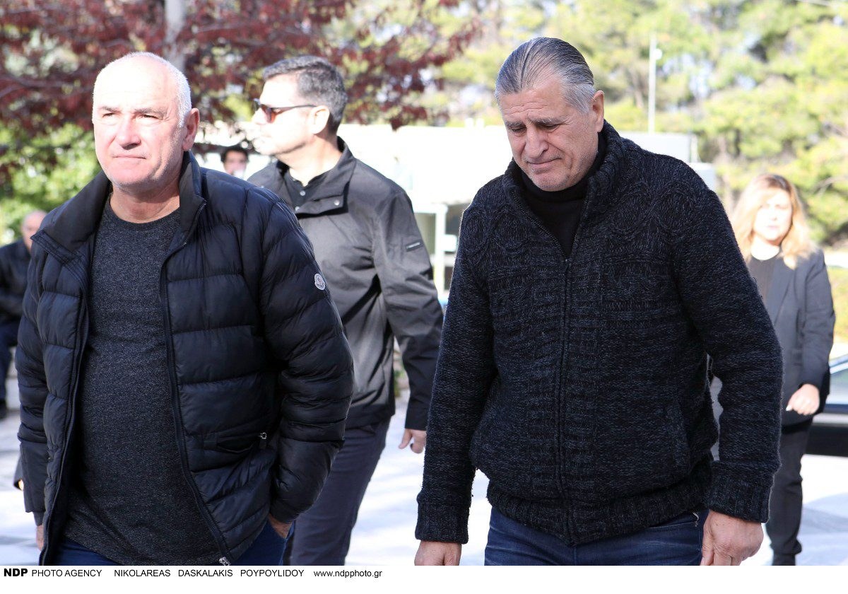 Εικόνες από την κηδεία του Σαργκάνη