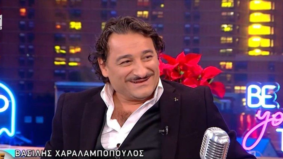 Ο Βασίλης Χαραλαμπόπουλος στο The 2night show