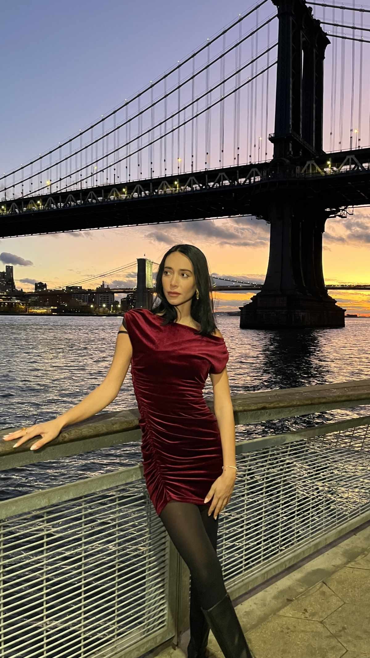 Festive style desiree Fashion με κόκκινο φόρεμα
