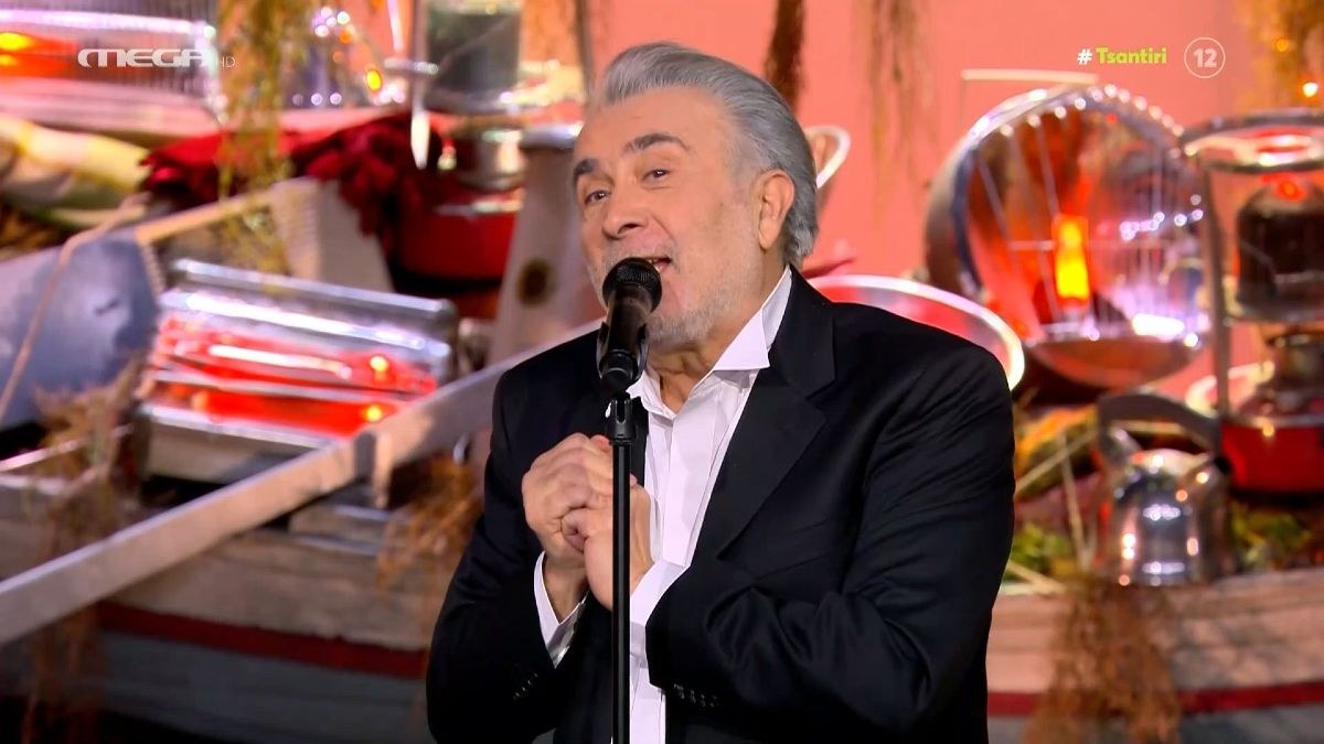 Ο Λάκης Λαζόπουλος στο πλατό του Αλ Τσαντίρι Νιουζ