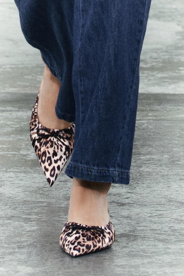 Λεοπάρ print σε mules zara