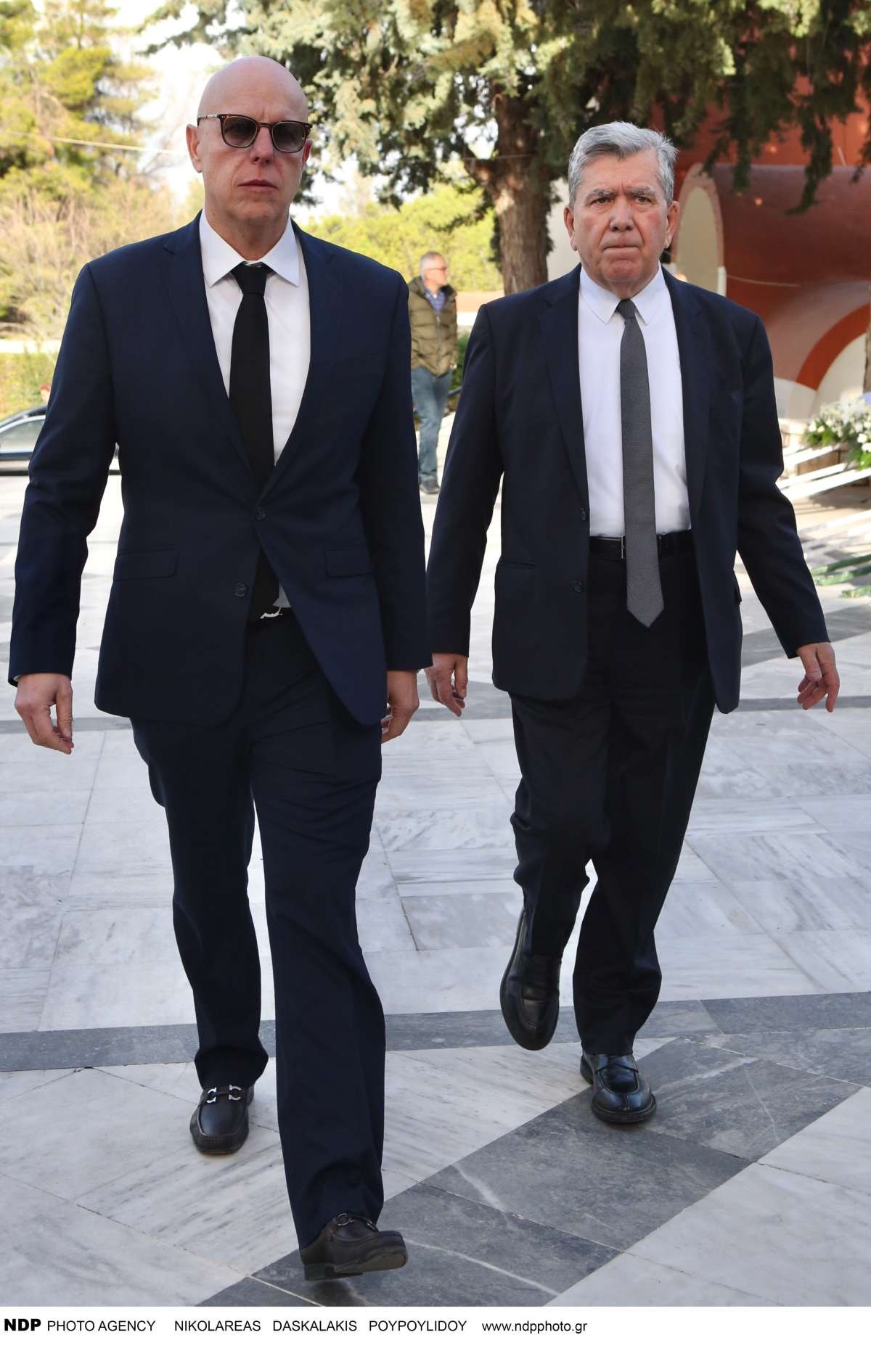 Εικόνες από την κηδεία του Σαργκάνη