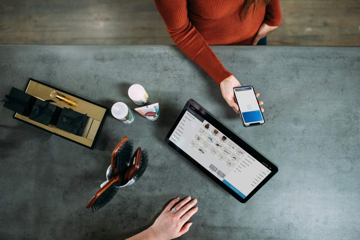 Χειμερινές εκπτώσεις 2025 και online shopping