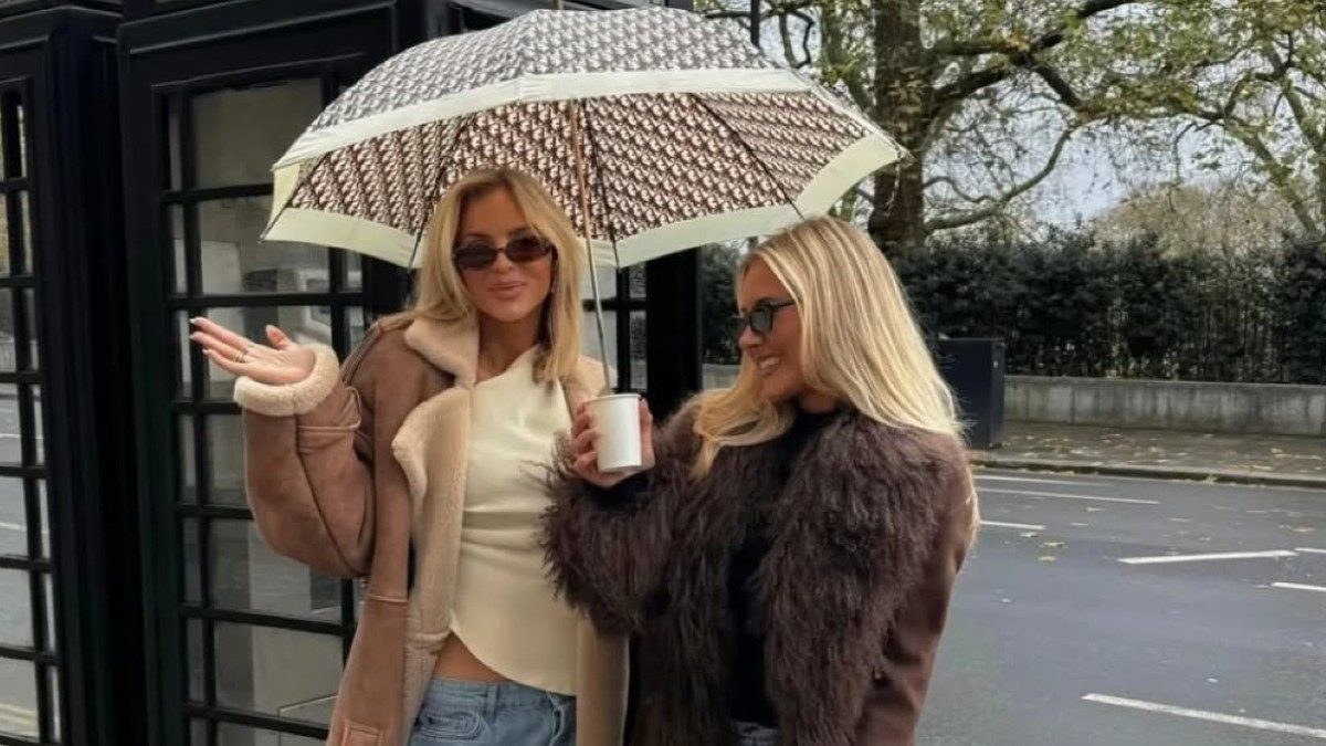 Το αξεσουάρ που φοράνε τα κορίτσια στο street style