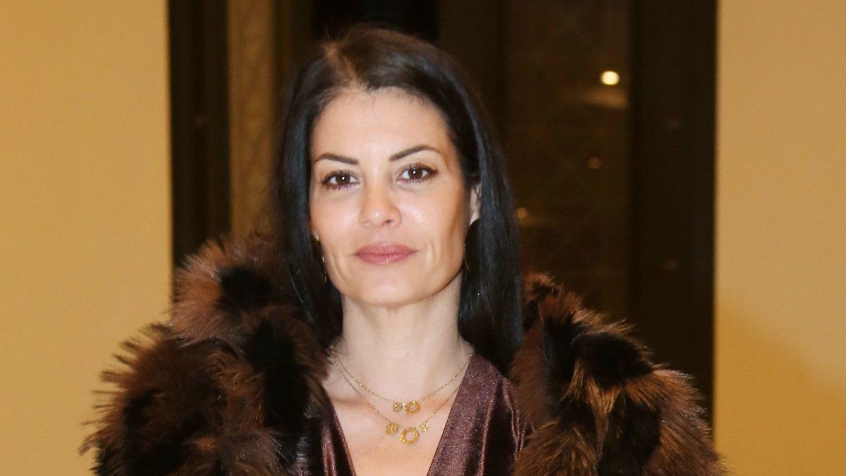 Η Μαρία Κορινθίου σε έξοδό της