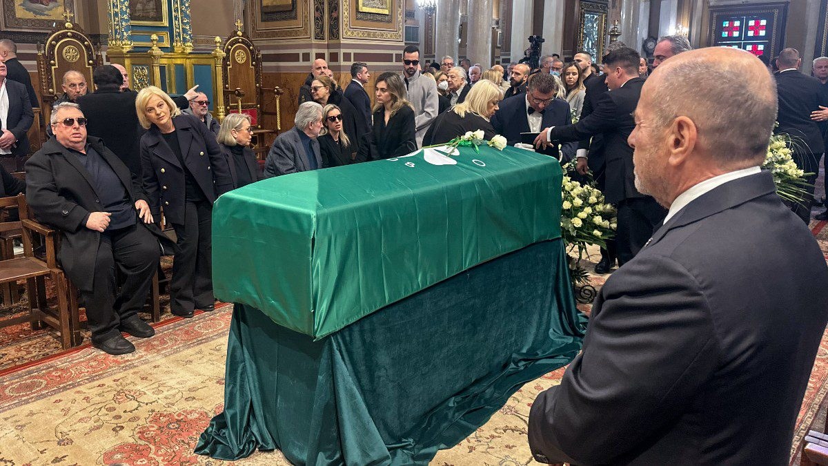 Το φέρετρο του Μίμη Δομάζου