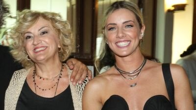 Η Υρώ Μανέ με την κόρη της