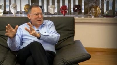 Ο Ανδρέας Φουστάνος μιλάει στην κάμερα του πρωινού σουσου