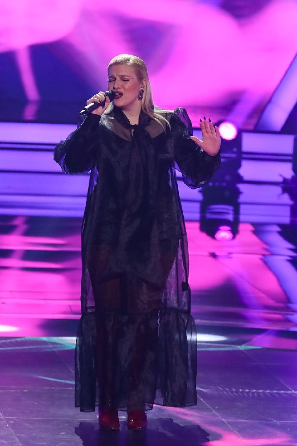 Η Ευαξένια - Ανθούλα στο The Voice.