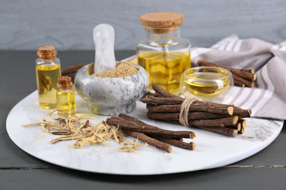 To ρόφημα της γλυκόρριζας για επίπεδη κοιλιά