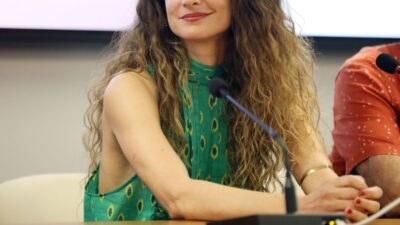 Κομμένη φωτογραφία της Μαρίνας Καλογήρου