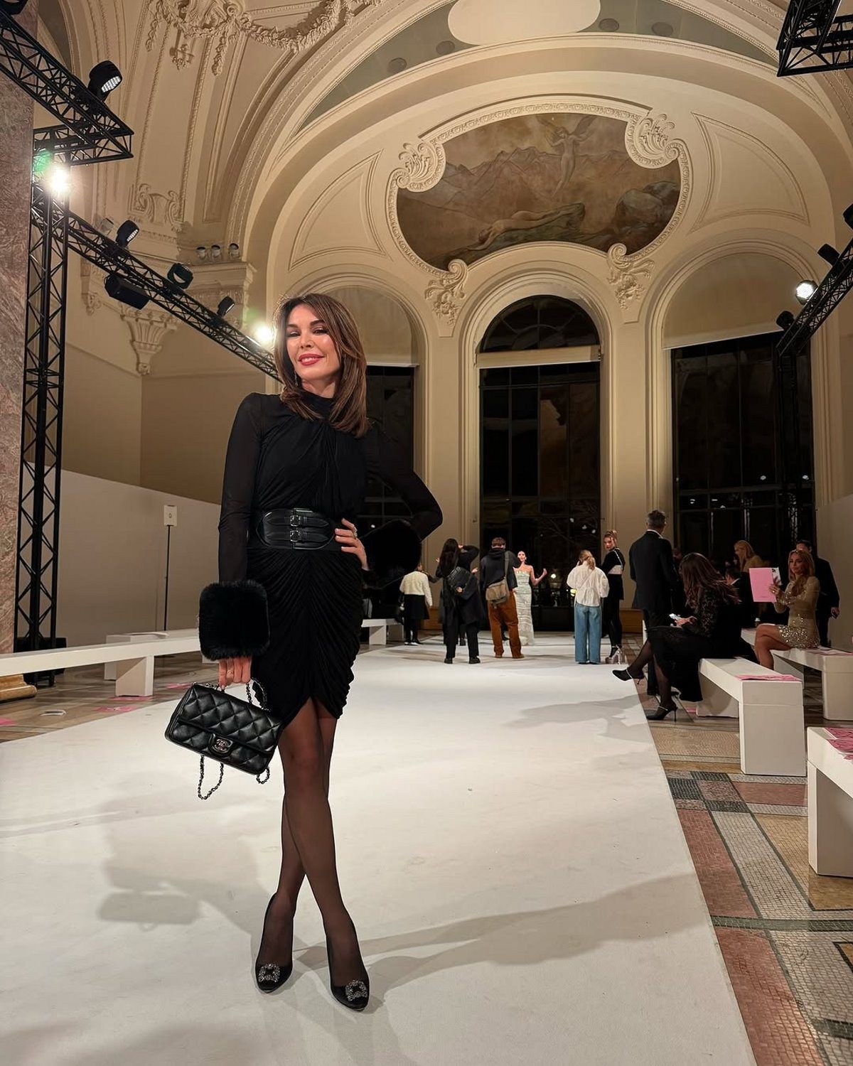 H Τατιάνα Στεφανίδου στο Petit Palais για το σόου Celia Kritharioti