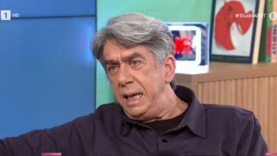 O Κώστας Μπερικόπουλος στον καναπέ του στούντιο 4