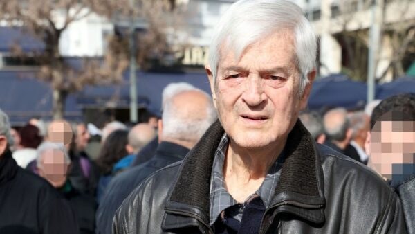 Τάκης Οικονομόπουλος