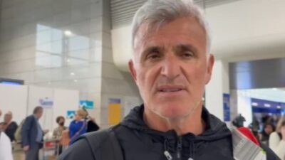 Ο Απόστολος Τσιτσιπάς στο αεροδρόμιο