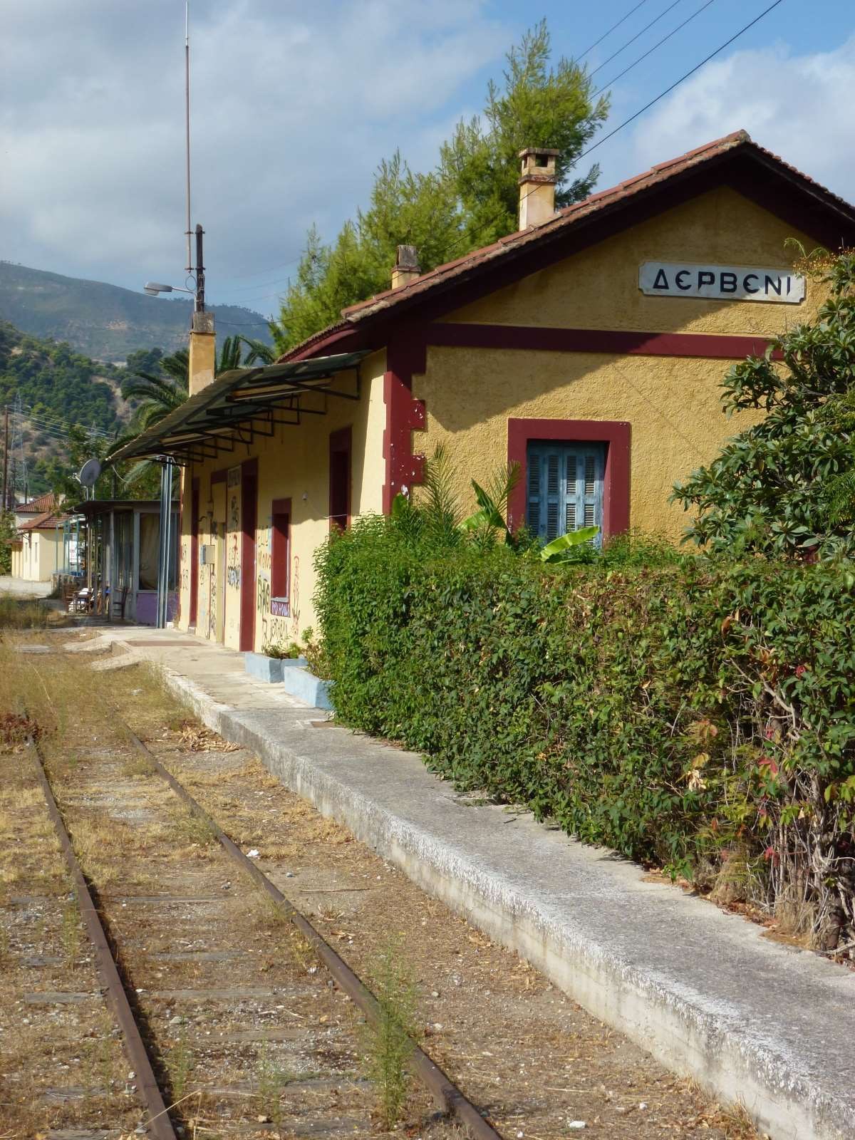 Παλαιός Σιδηροδρομικός Σταθμός Δερβένι
