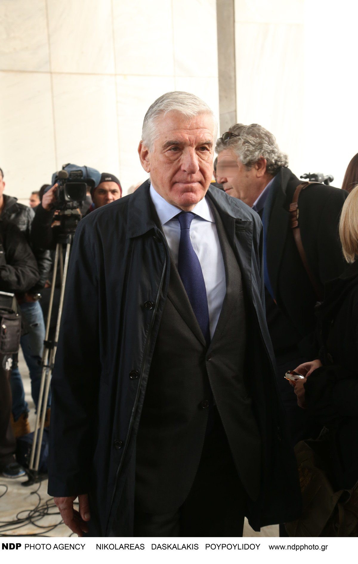 Ο Γιάννος Παπαντωνίου σε δημόσια έξοδο.