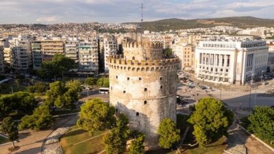 H Θεσσαλονίκη από μακριά