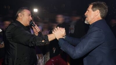 Παύλος Ντε Γκρες, Αντώνης Ρέμος