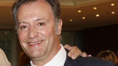 Ο Δημήτρης Οικονόμου σε κοινωνική εκδήλωση