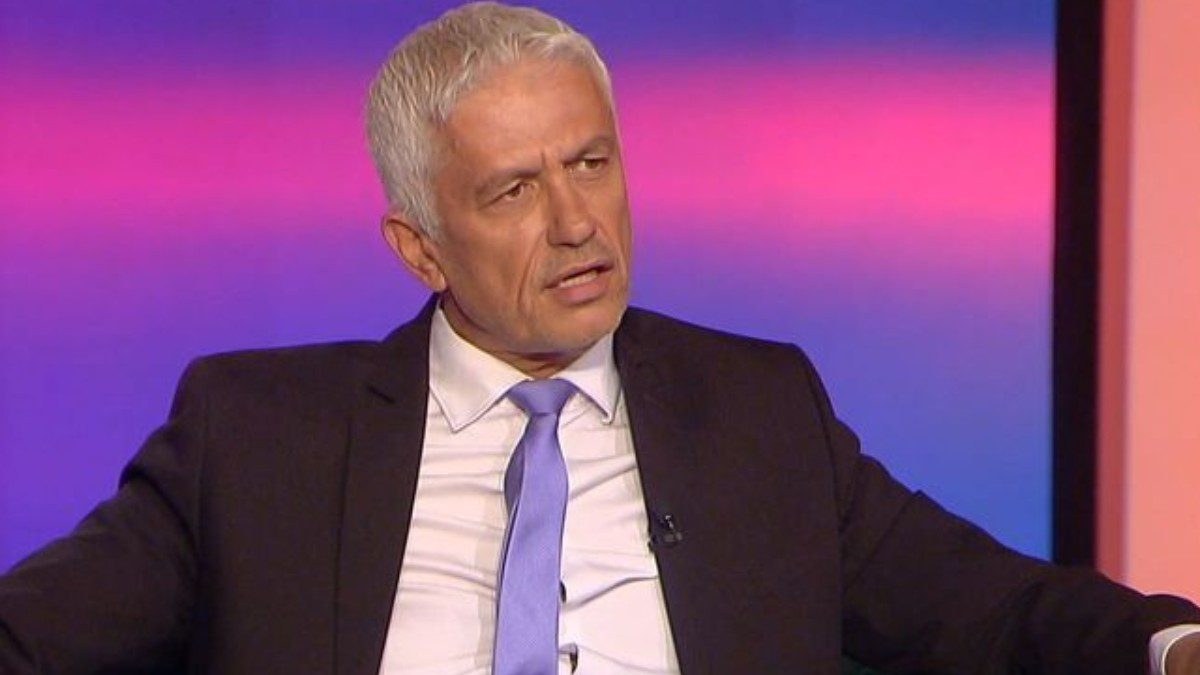 Ο Γιώργος Καλλιακμάνης στην εκπομπή Καλύτερα Αργά