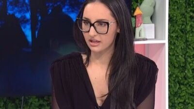 Η Klavdia στο Πρωϊαν σε Είδον