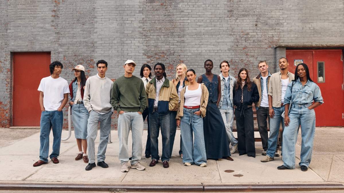 Η νέα σειρά fits με τζιν παντελόνια Levi's