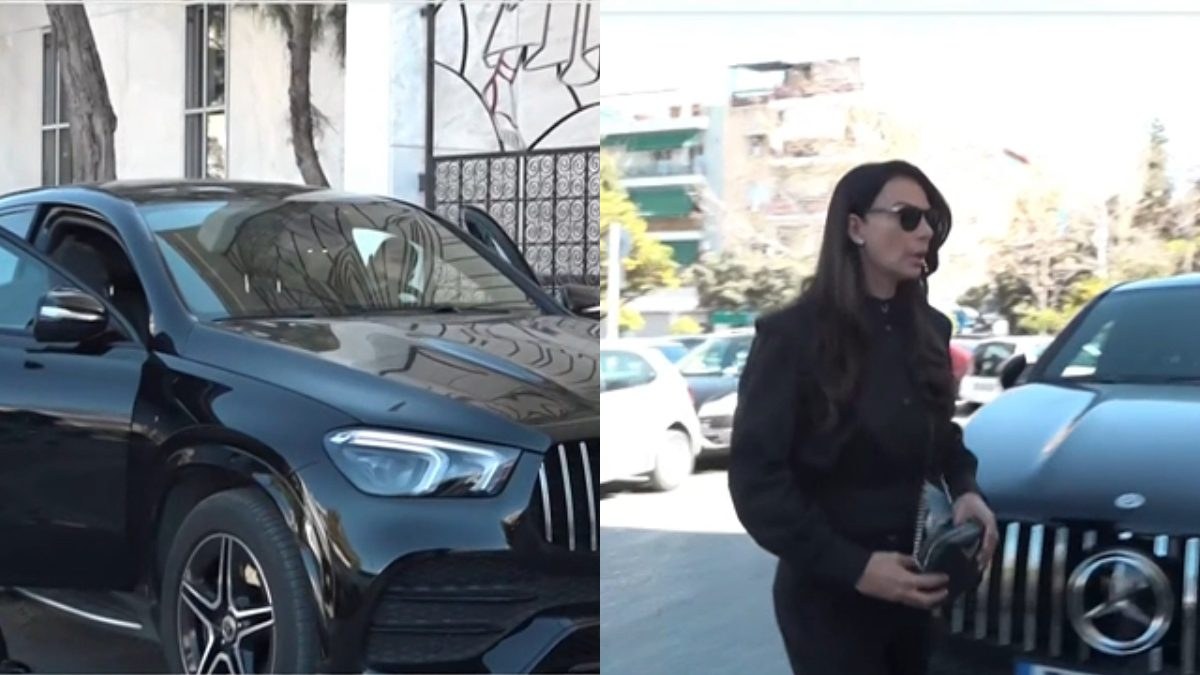 Τα παιδιά του Αλέξη Κούγια και η Εύη Βατίδου στο τρισάγιό του