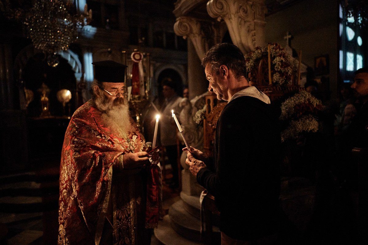Ανάσταση στην Τήνο, Κυριάκος και Μαρέβα Μητσοτάκη