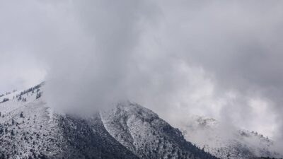 χιονισμένο βουνό