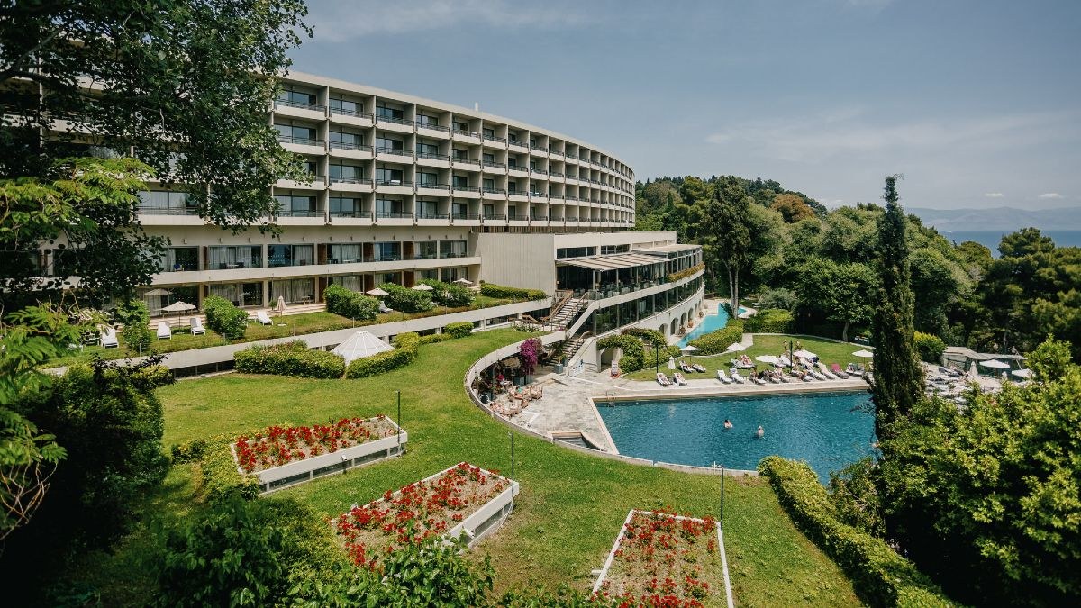 Το εμβληματικό Corfu Holiday Palace